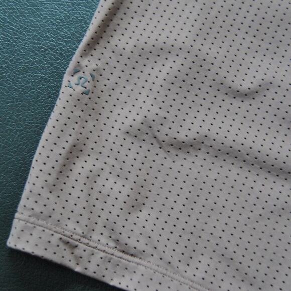 Lululemon Small Step Back Jump Mesh Athletic Short Dust Red 8" Inseam - Picture 7 of 13